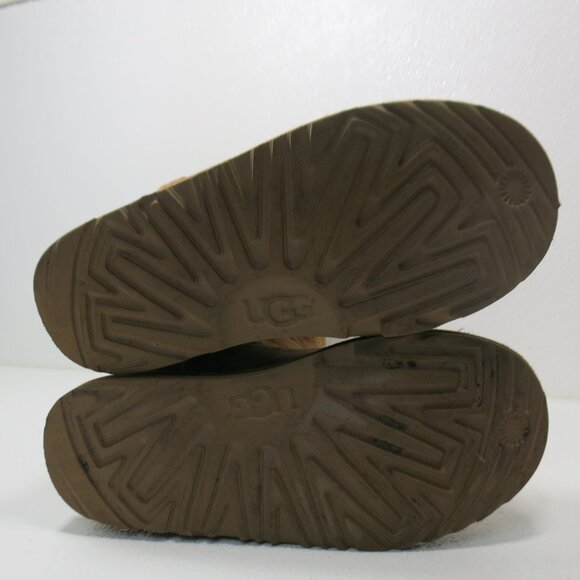 UGG #1017713 Classic Tall Australia Insulated Winter Kids Footwear Boot Sz 5 - Picture 3 of 7